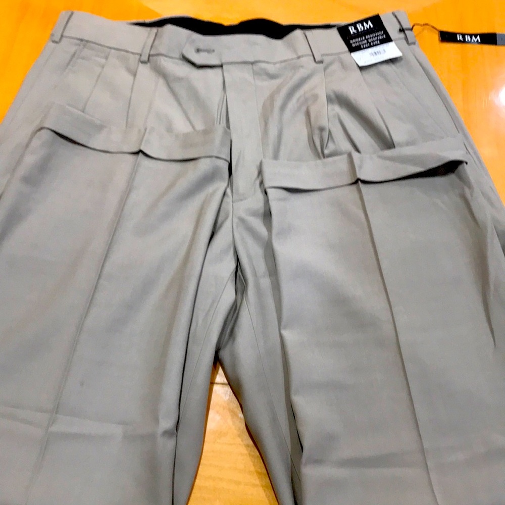 RBM Platinum Wrinkle Resistant Pleated Dress Pants